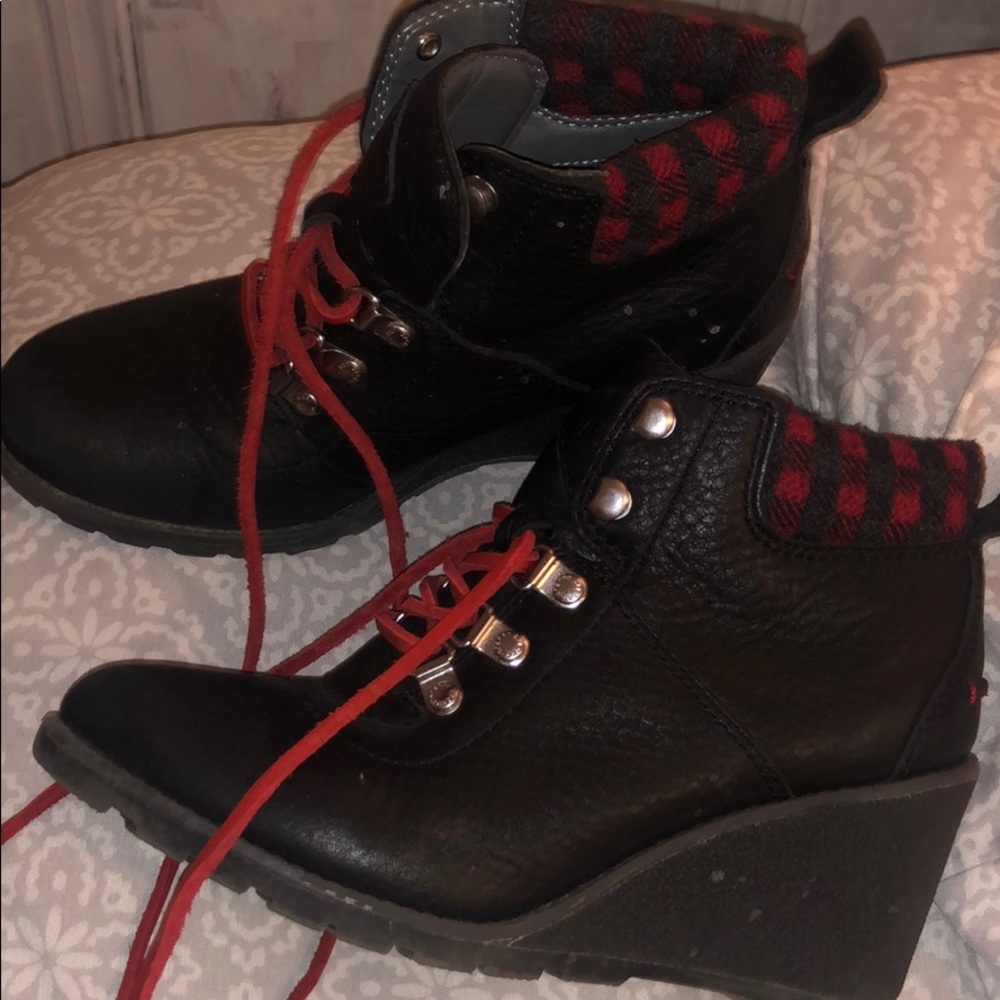 Sperry Black Heeled Boots